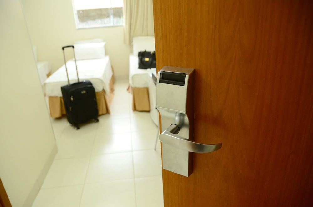 Standard Twin Room photo 3