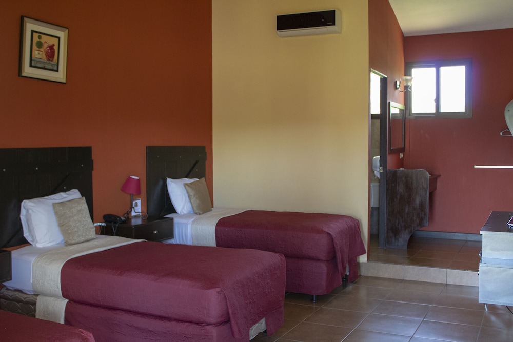 Comfort Triple Room, 3 Twin Beds, Non Smoking photo 1
