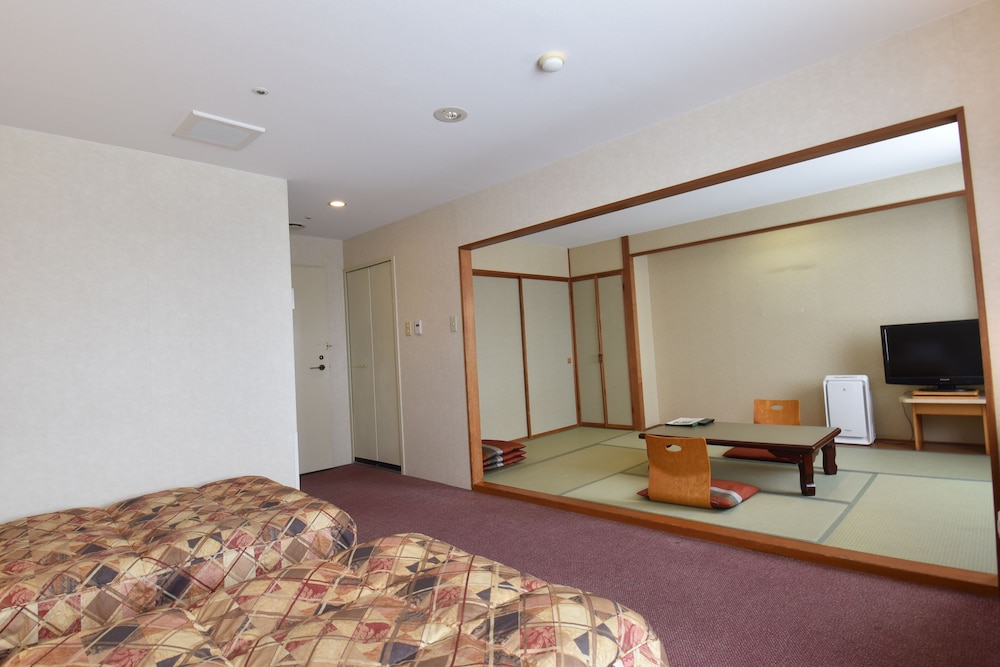 Standard Japanese-Western room, 2 Single Beds, Non Smoking - Photo 2