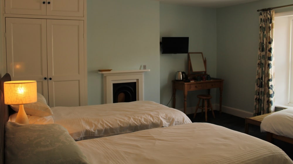 Triple Room (Room 4  Pet Friendly) photo 2