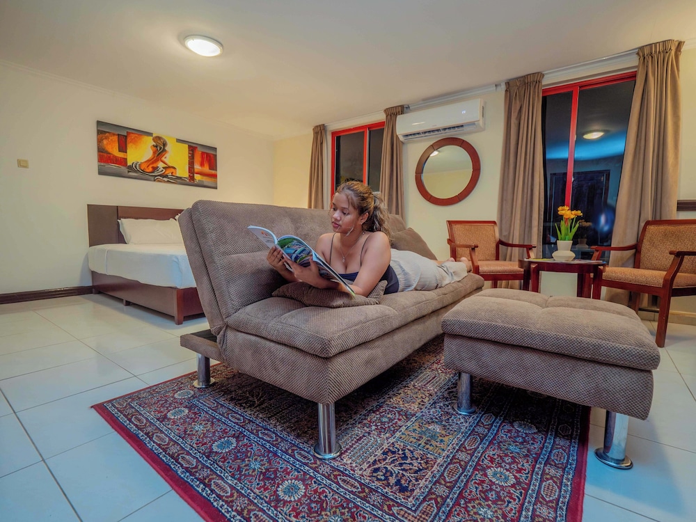 Premium Room, 1 King Bed, City View photo 2