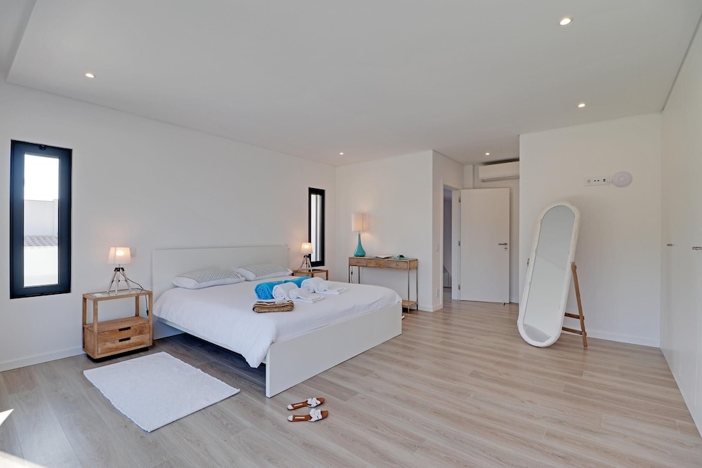 Villa photo 1