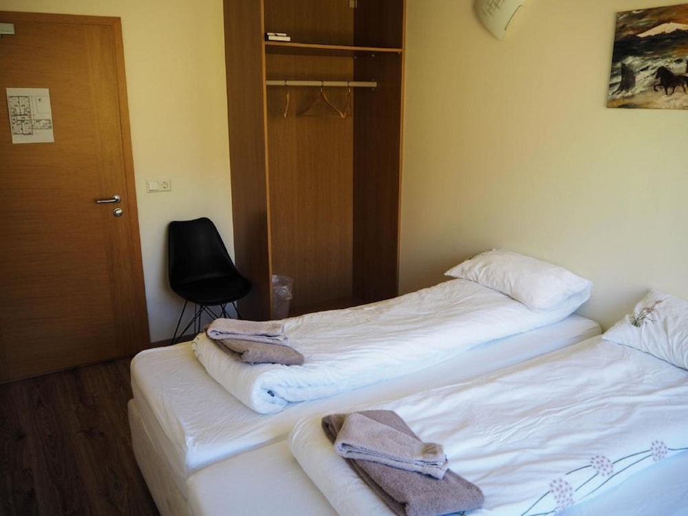 Double or Twin Room, Shared Bathroom photo 3