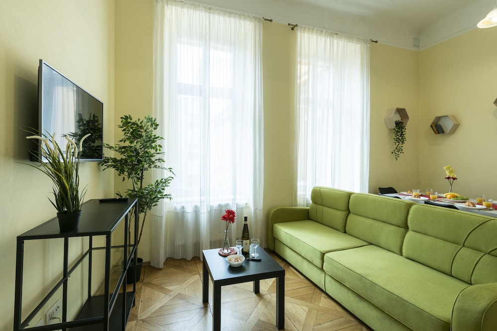 Design Apartment, 2 Bedrooms, Ensuite (Apt 8)