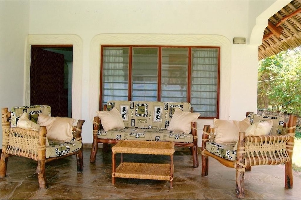 Comfort Cottage, 2 Bedrooms, Sea View photo 1