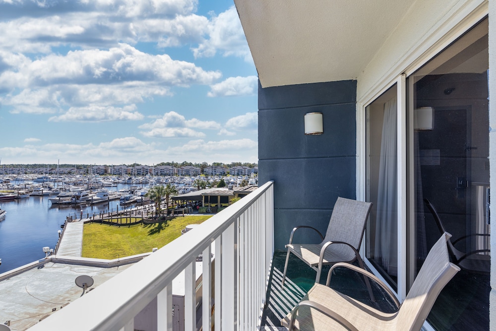 Suite, 2 Bedrooms, Harbor View - Photo 7
