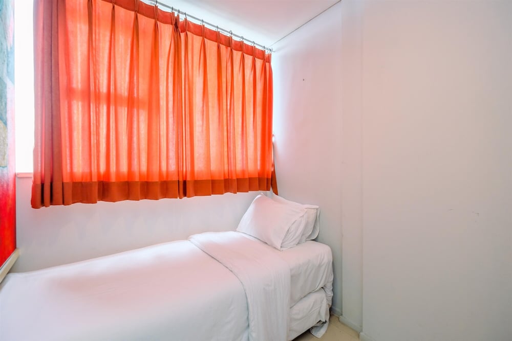 Room - Photo 7