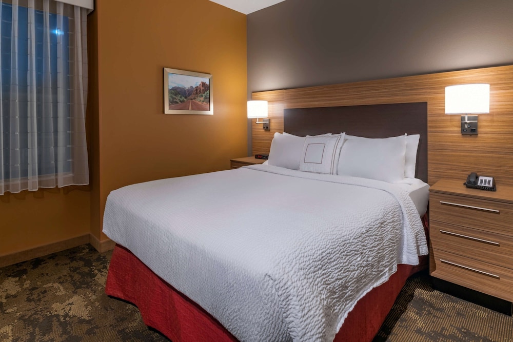 Suite, 2 Bedrooms (Mobility Accessible, Tub) photo 3