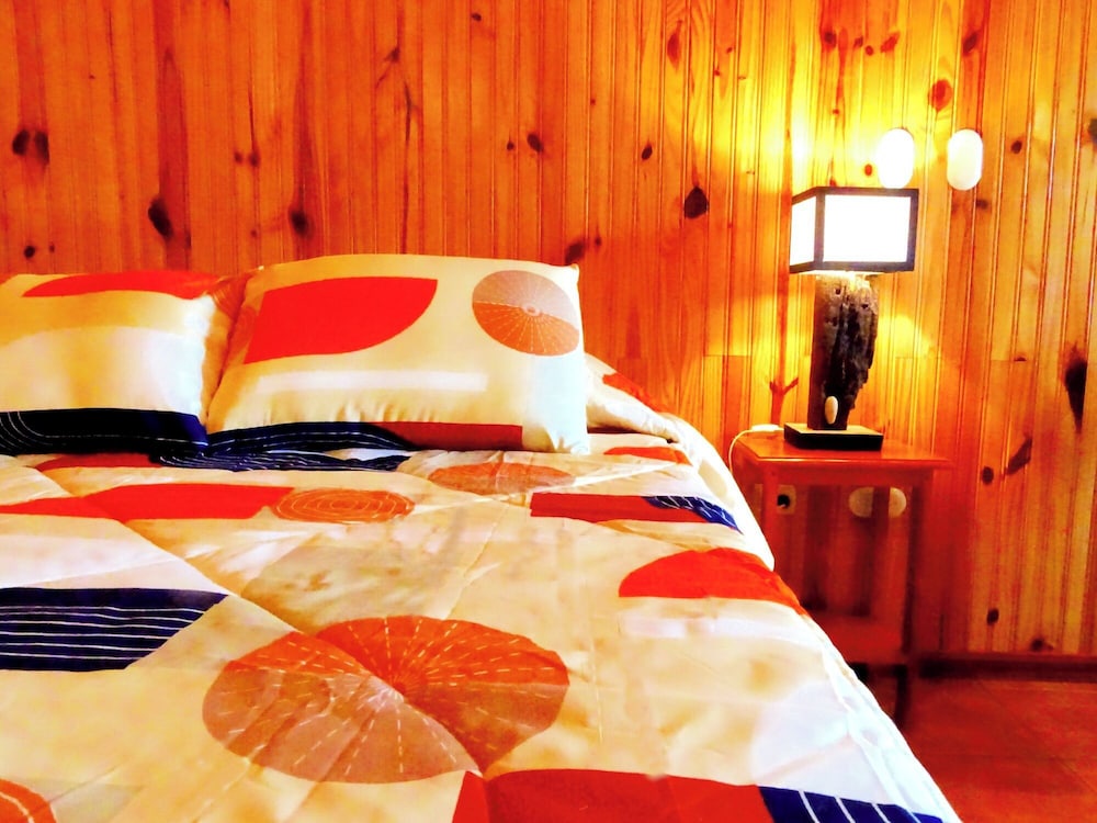 Economy Triple Room photo 3