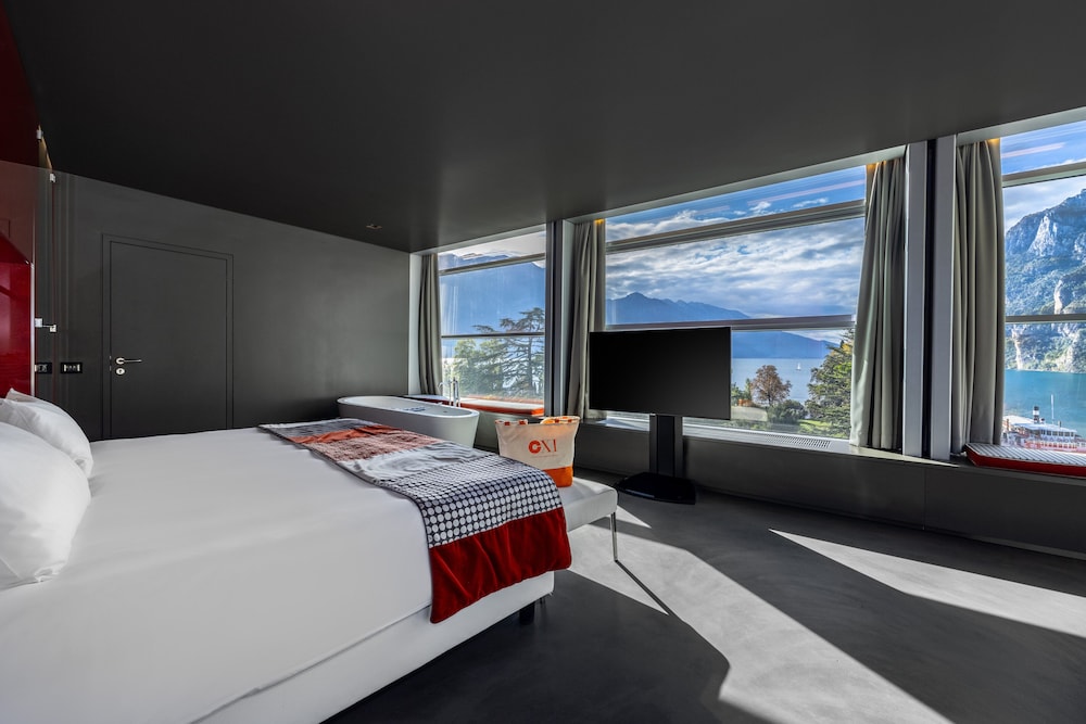 Sky Signature Suite Lake View - Photo 11