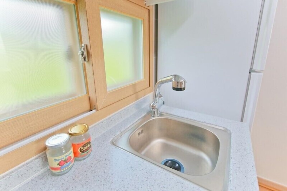 House (4) - Photo 6
