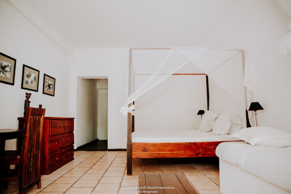 Deluxe Double Room, Beach View photo 1