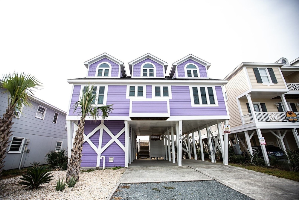 House, 5 Bedrooms photo 2