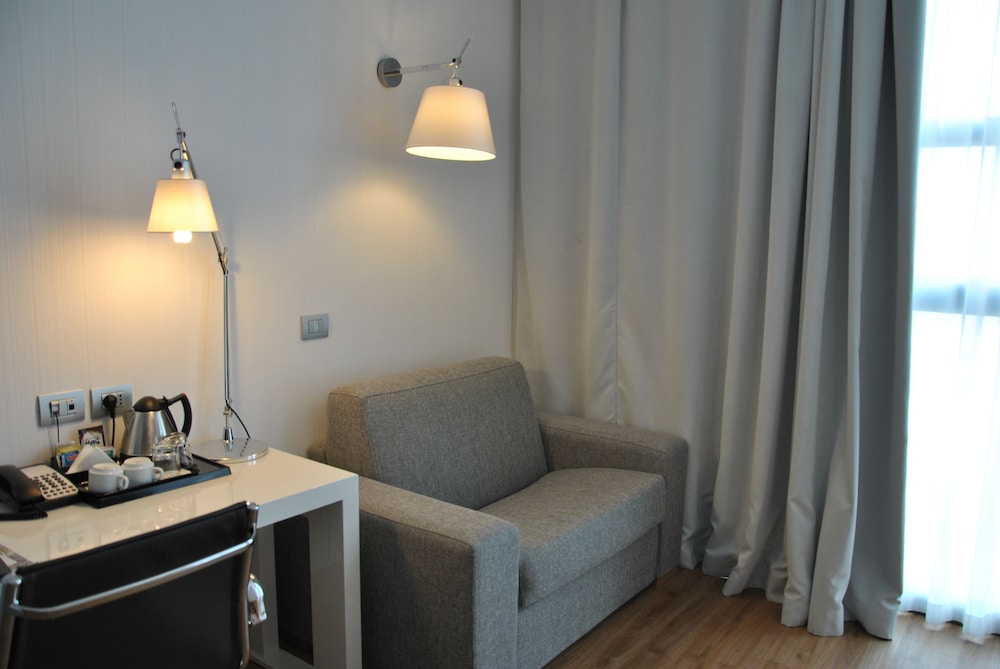 Junior Suite, 2 Twin Beds, Accessible