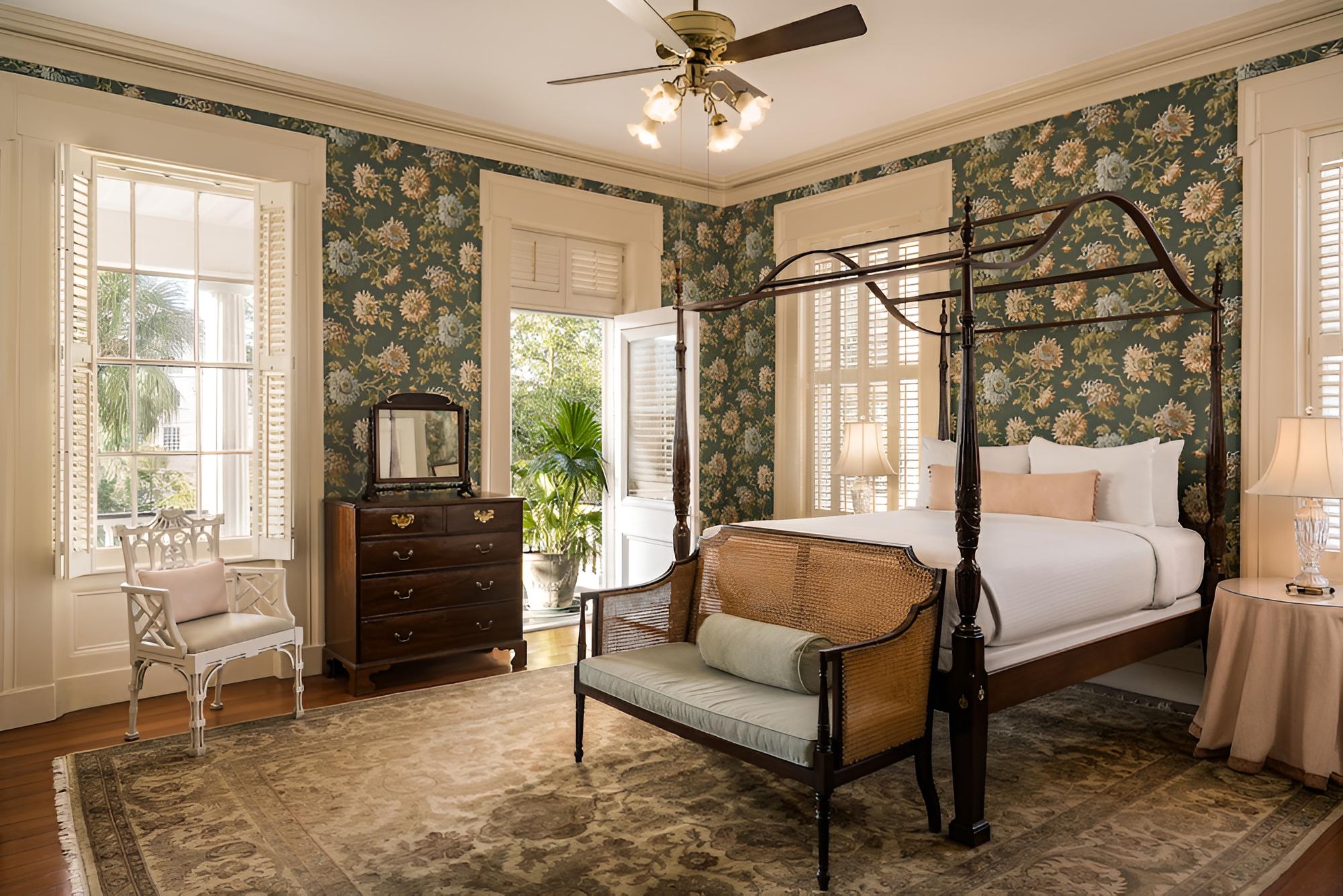 Jasmine House Parlour Suite photo 1