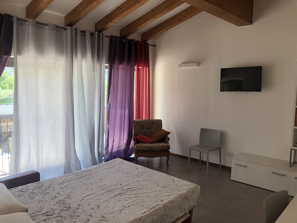 Family Apartment photo 3