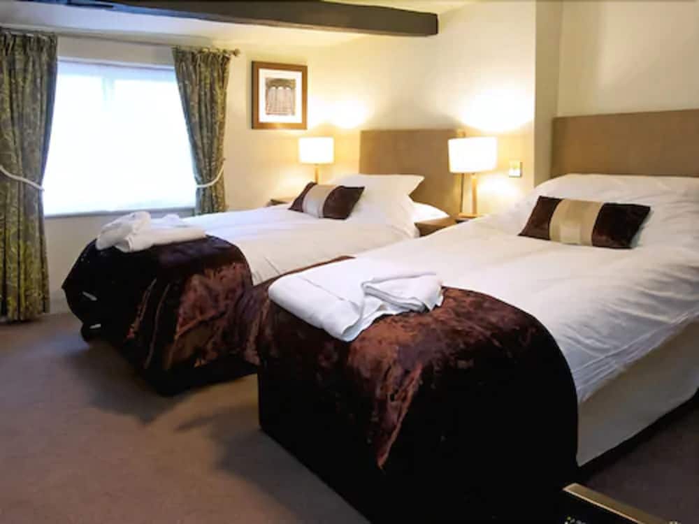 Standard Twin Room - Photo 1
