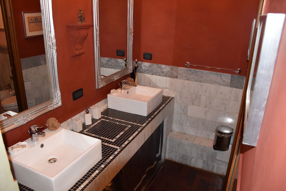 Triple Room (Silver Suite) photo 2