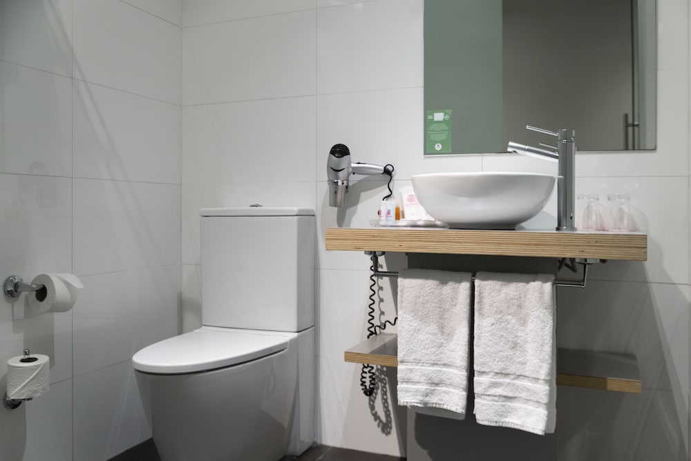 Quadruple Room - Photo 10