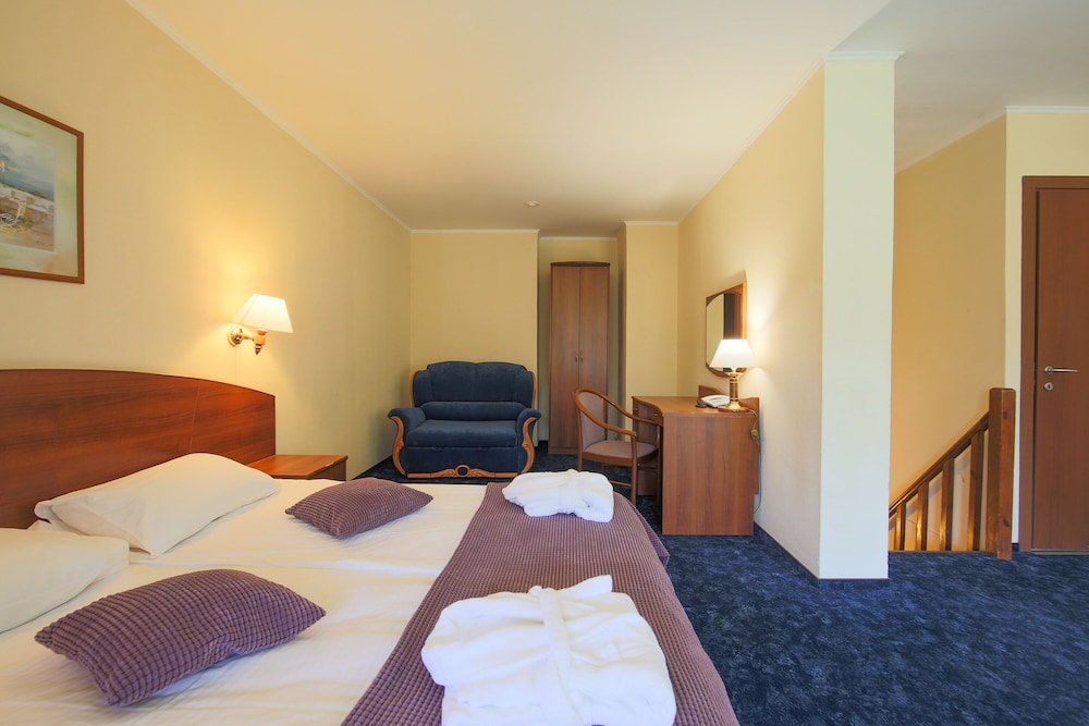 Suite (Duplex) photo 2
