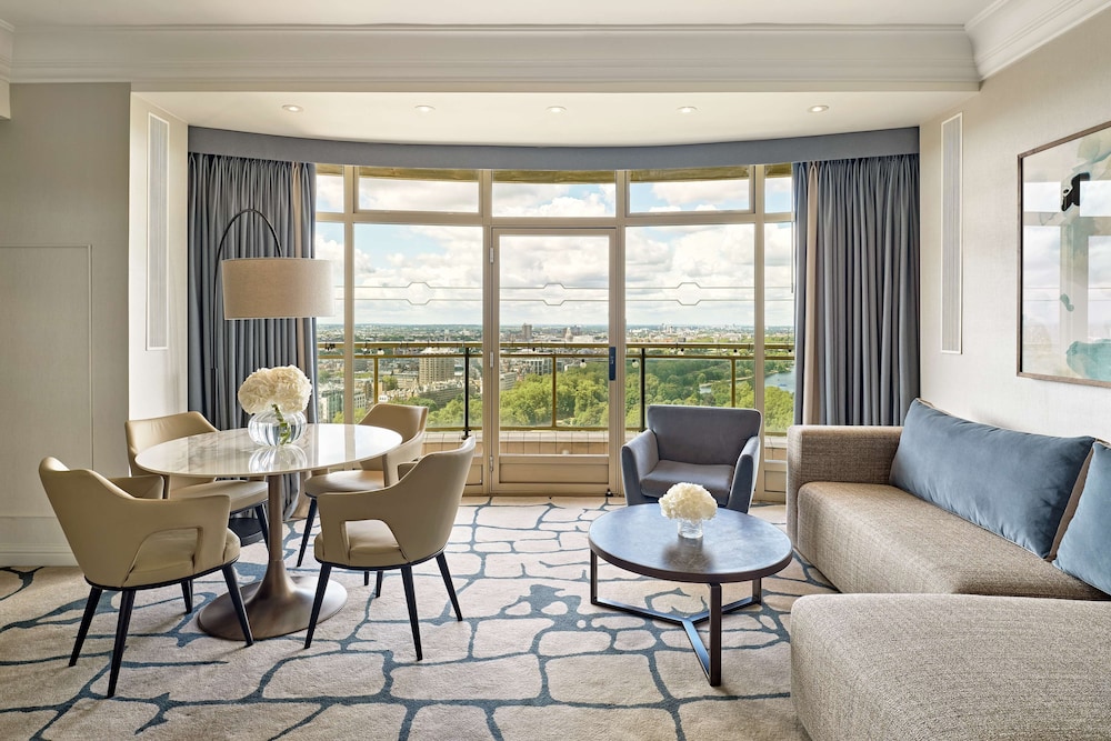 Executive Suite, 1 King Bed, Club Lounge Access (Park Lane)
