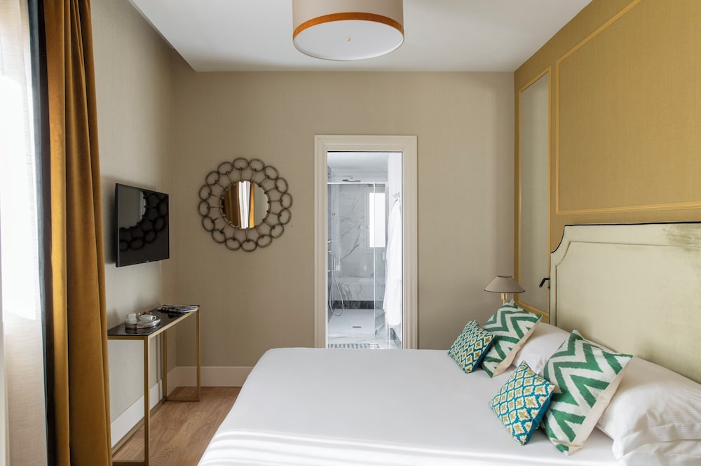 Executive Suite, Balcony, City View photo 1