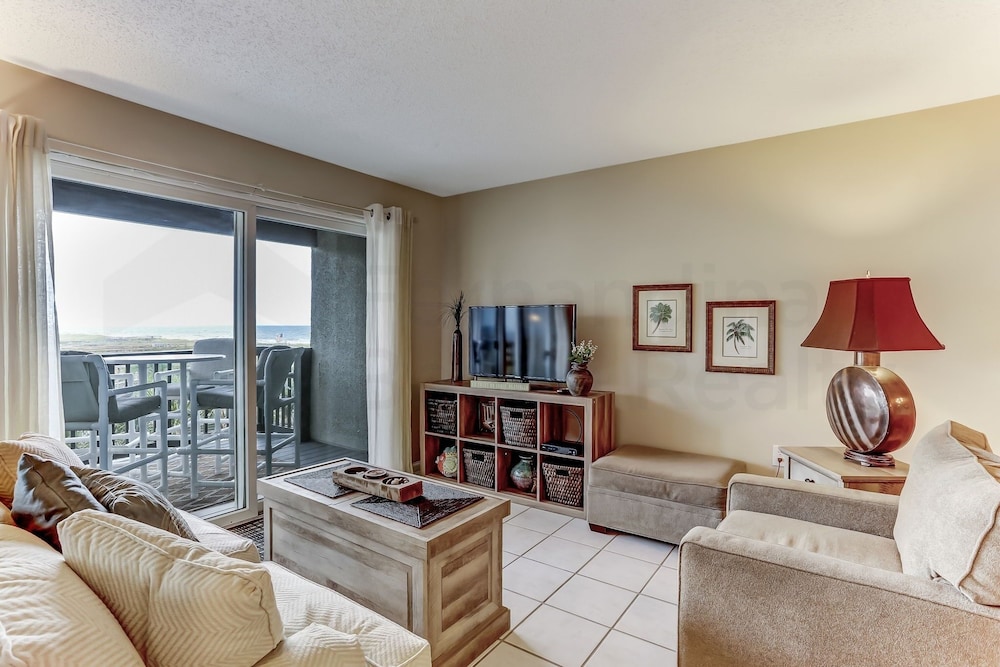 Condo, 2 Bedrooms