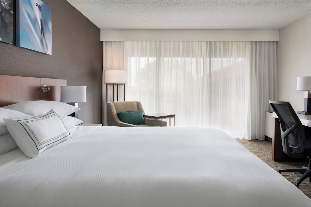 Studio Suite, 2 Queen Beds, Kitchenette photo 3