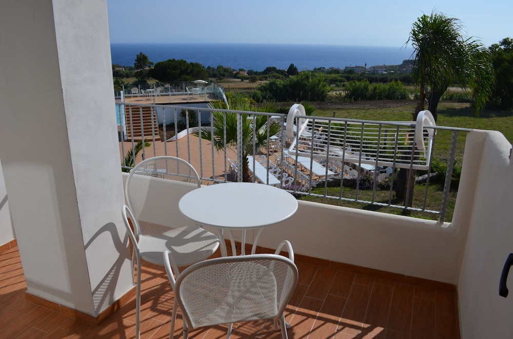 Panorama Doppelzimmer, 1 Queensize-Bett, Meerblick, direkt am Meer