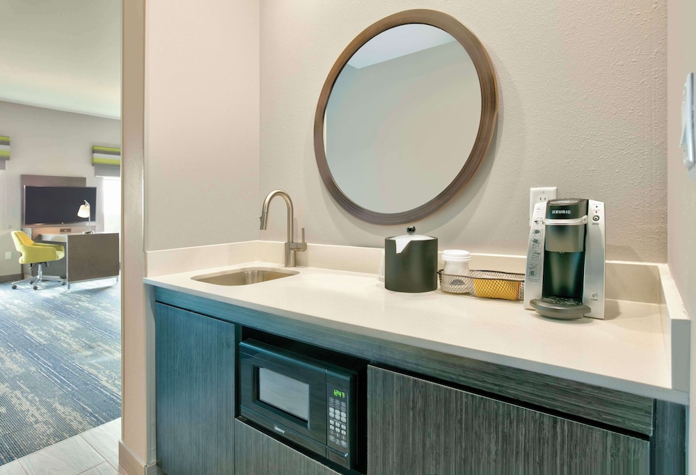 Suite, 1 King Bed, Accessible, Refrigerator & Microwave (Hearing) - Photo 2