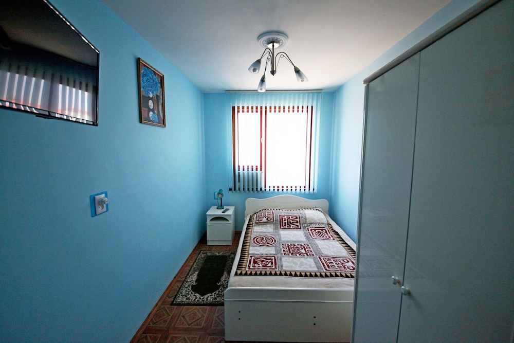 Standard Double Room, Shared Bathroom