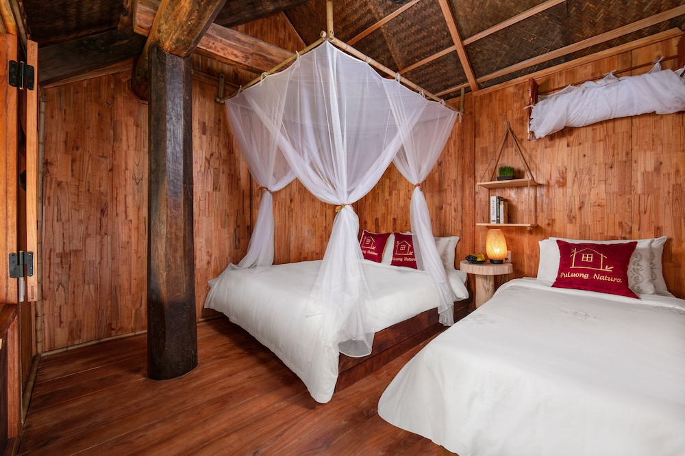 Standard Double Room, Shared Bathroom (on Stilt House) photo 2