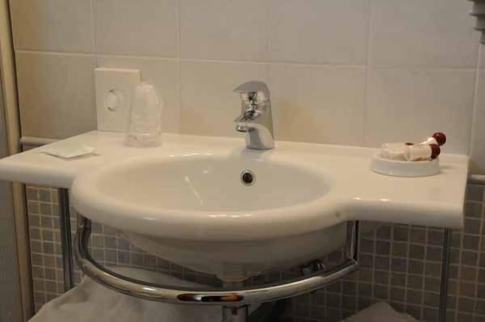 Double Room Single Use photo 3