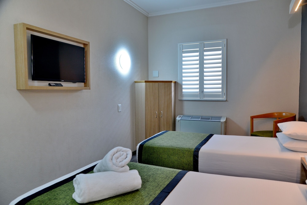 Twin Room, Non Smoking photo 3