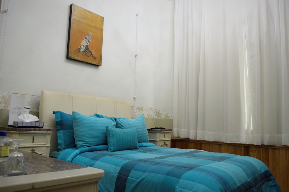 Junior Suite, 1 Bedroom, Private Bathroom, Courtyard Area photo 2