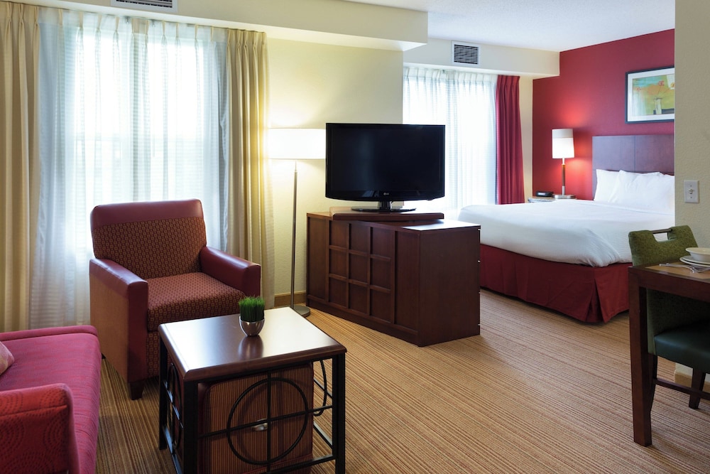 Suite, 1 Bedroom (Mobility Accessible, Roll-In Shower) photo 1