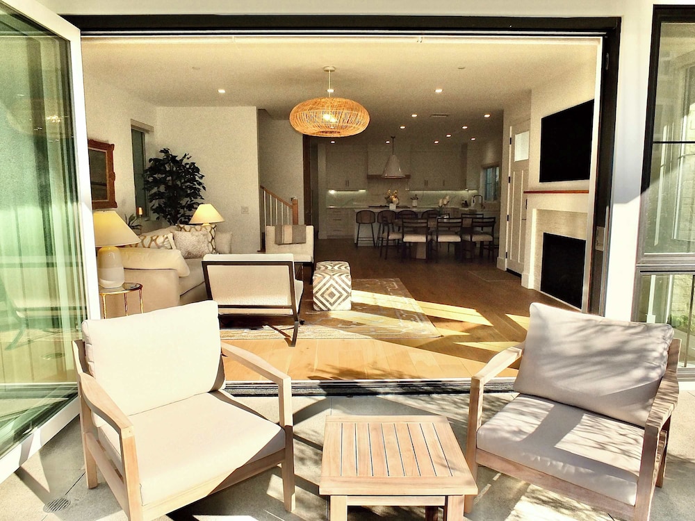 House, Multiple Beds, Patio, Ocean View (Beach Paradise) photo 3