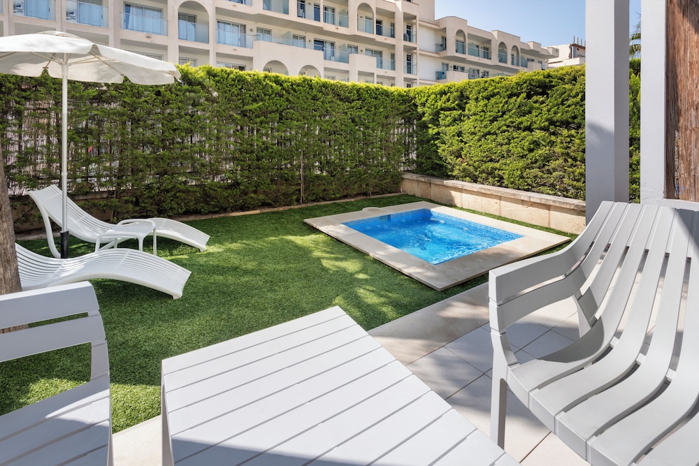 Premium Hydro Spa One Bedroom Apartment - Photo 2