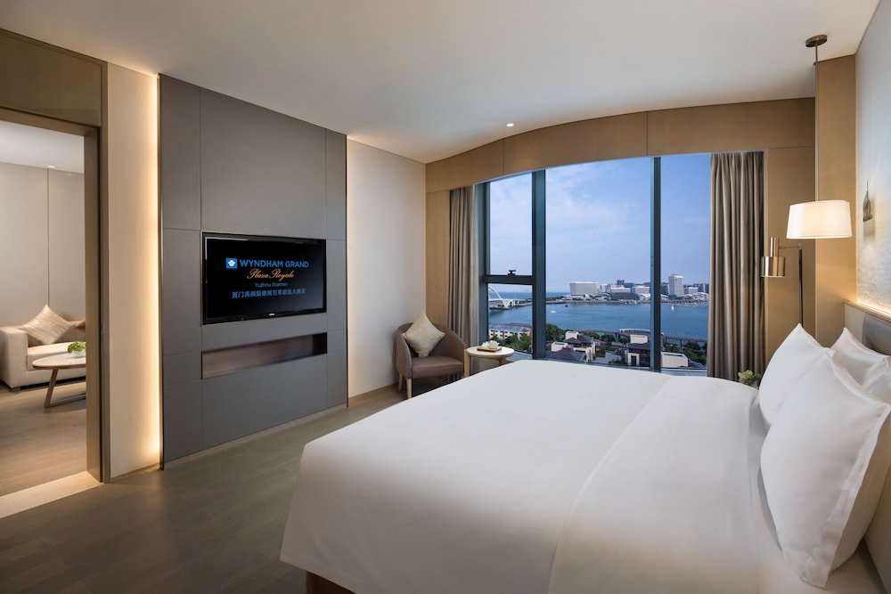 Premium Suite, 1 King Bed, Non Smoking, Sea View