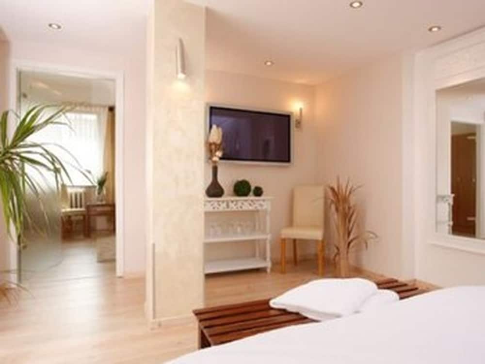 Apartment - Photo 13