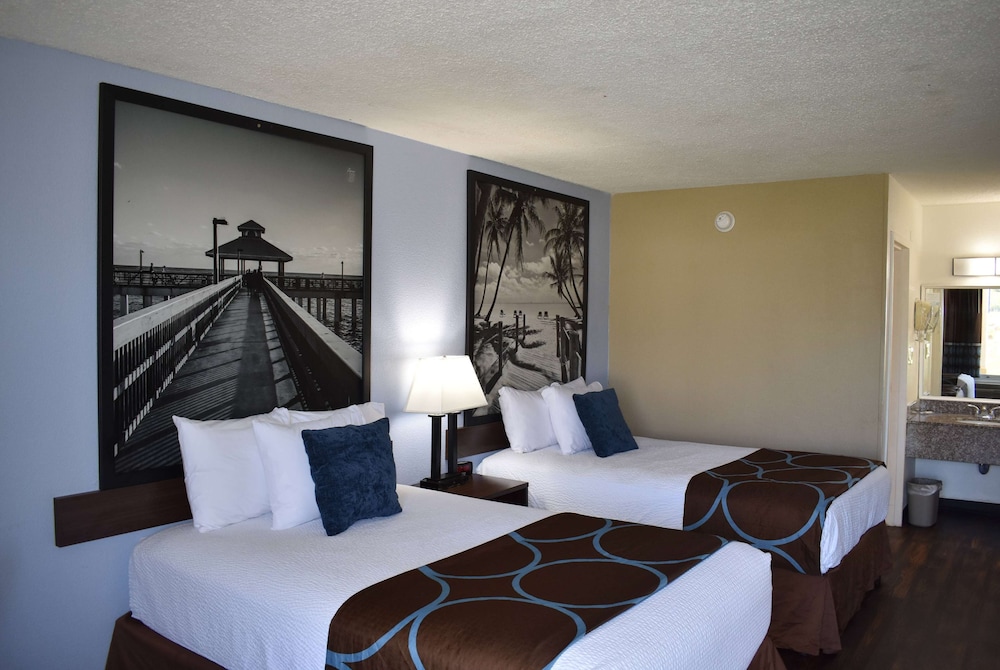 Room, 2 Double Beds - Photo 3
