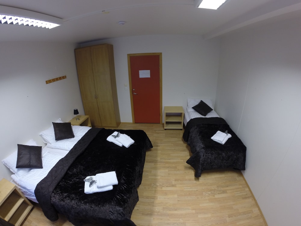 Basic Triple Room, Shared Bathroom photo 1