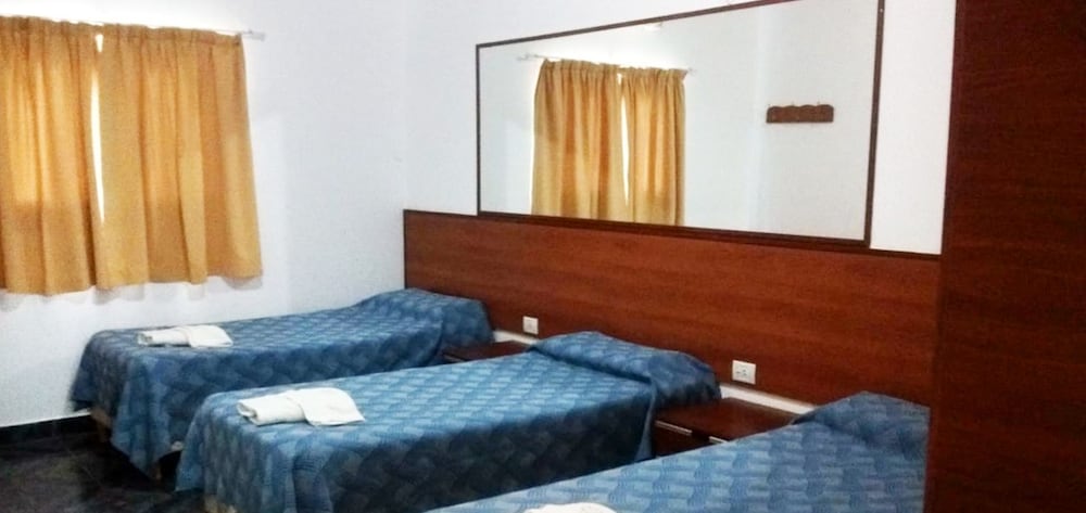 Triple Room, 3 Twin Beds photo 3