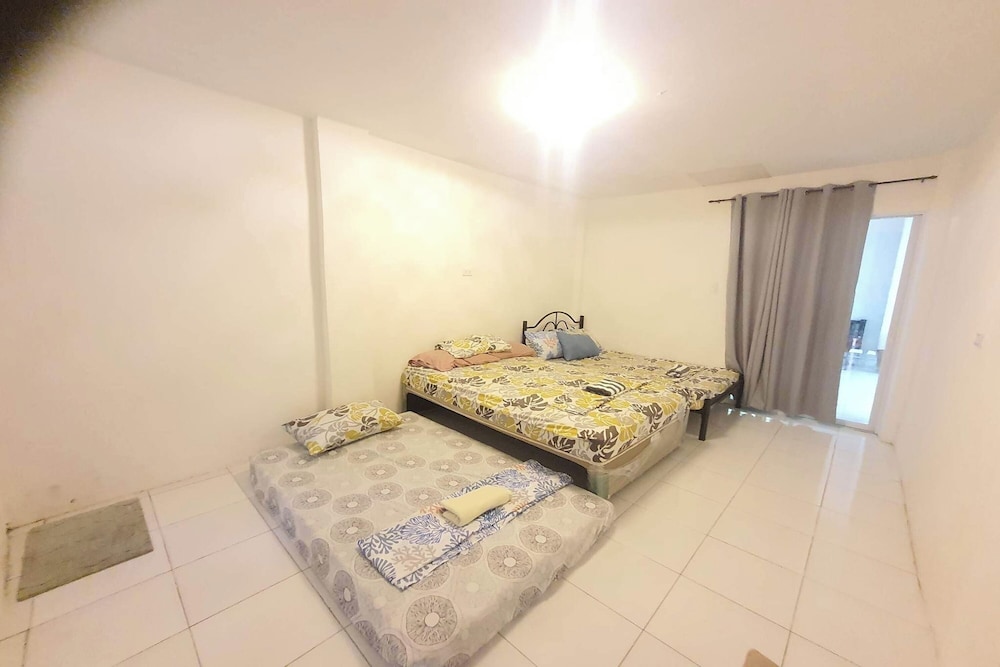 Standard Quadruple Room photo 1