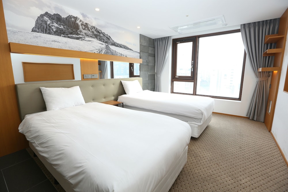 Standard Twin Room (for 2 people)