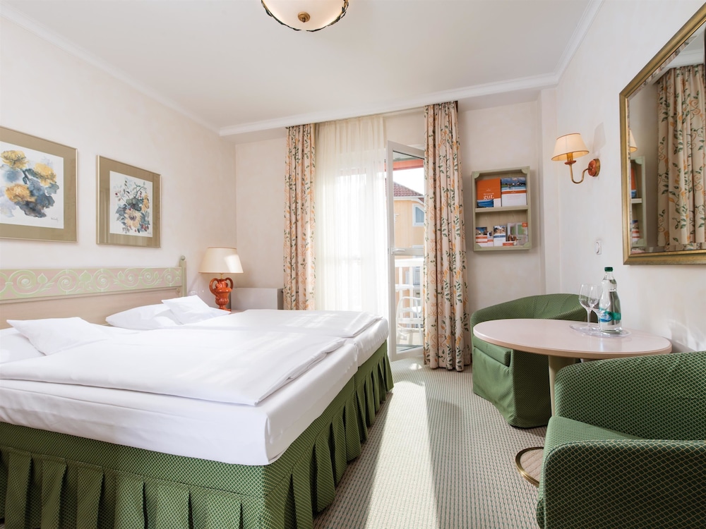 Junior Double Room