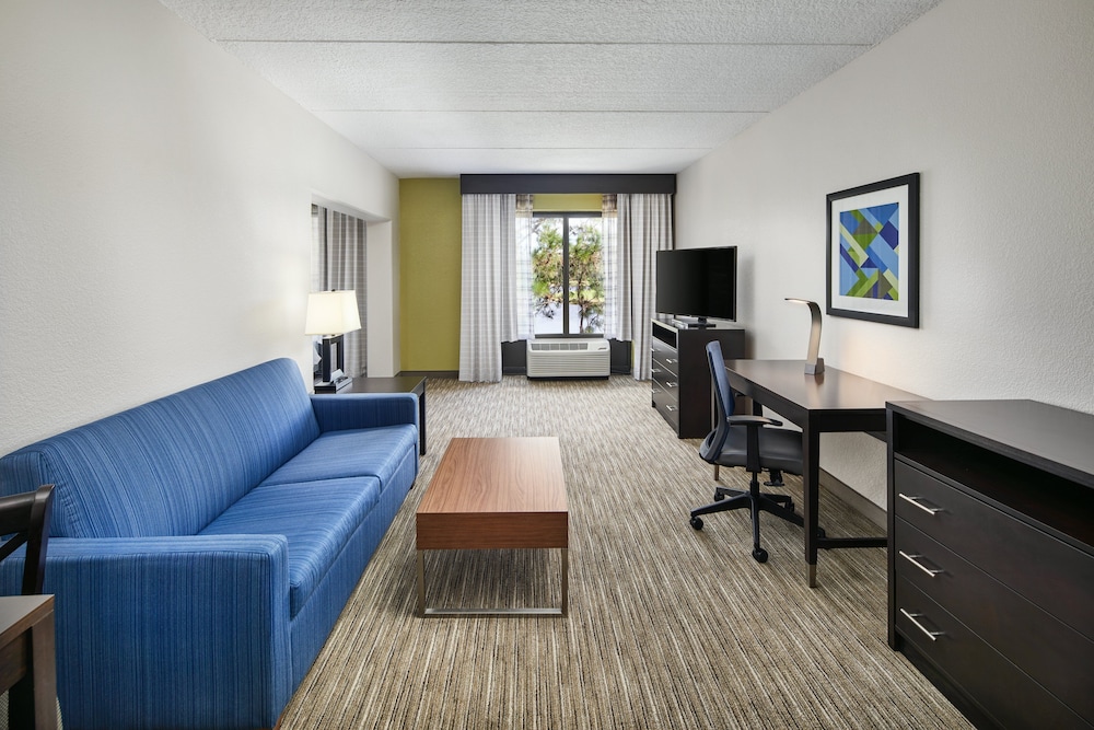 Suite, 1 Queen Bed (Additional Living Area) - Photo 3