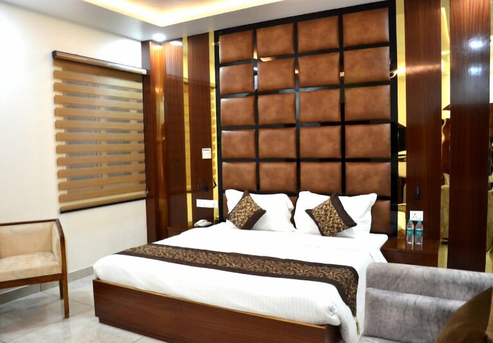 Deluxe Room - Photo 1