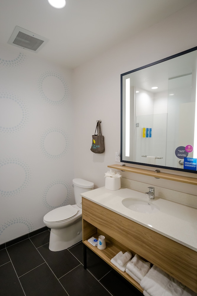 Room, 2 Queen Beds, Accessible (Hearing) - Photo 3