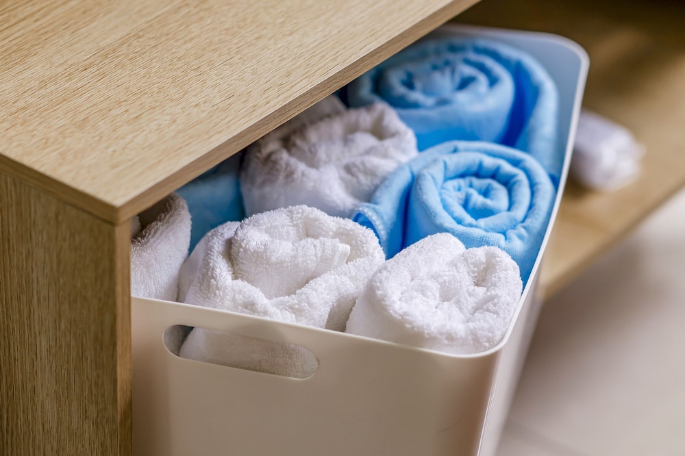 Quadruple room with shared bathroom photo 3
